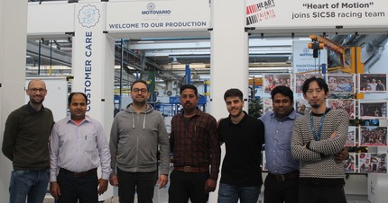 Les collègues de la filiale indienne, responsables de la qualité et de la production, sont venus visiter l'usine de Formigine
